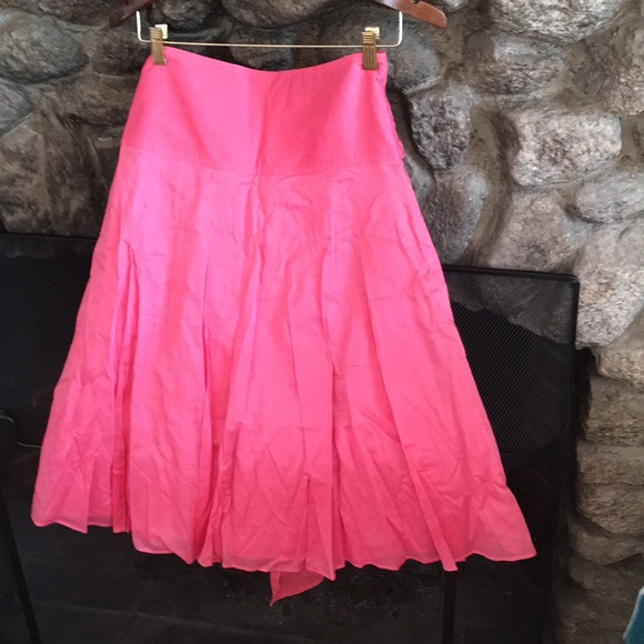 Burberry size 4 excellent cond cotton flowing - Picture 6 of 7